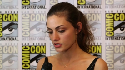 Phoebe_Tonkin__The_Originals__Teases_Hayley_s_Hybrid_Future_-_Comic-Con_2014_157.jpg
