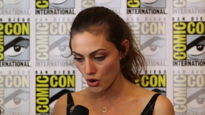 Phoebe_Tonkin__The_Originals__Teases_Hayley_s_Hybrid_Future_-_Comic-Con_2014_160.jpg