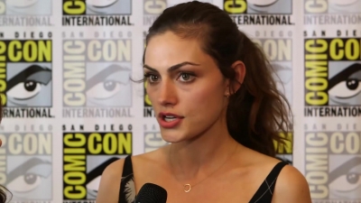 Phoebe_Tonkin__The_Originals__Teases_Hayley_s_Hybrid_Future_-_Comic-Con_2014_165.jpg