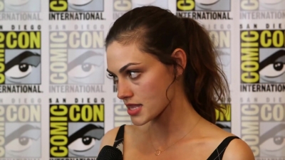 Phoebe_Tonkin__The_Originals__Teases_Hayley_s_Hybrid_Future_-_Comic-Con_2014_174.jpg