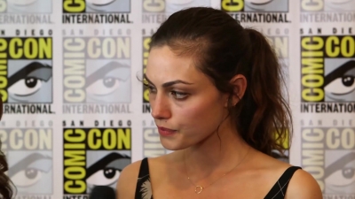 Phoebe_Tonkin__The_Originals__Teases_Hayley_s_Hybrid_Future_-_Comic-Con_2014_177.jpg