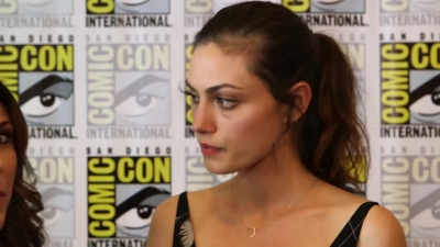 Phoebe_Tonkin__The_Originals__Teases_Hayley_s_Hybrid_Future_-_Comic-Con_2014_178.jpg