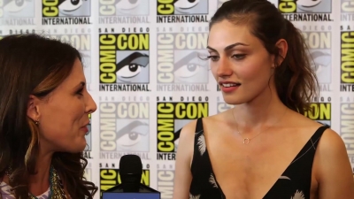 Phoebe_Tonkin__The_Originals__Teases_Hayley_s_Hybrid_Future_-_Comic-Con_2014_195.jpg