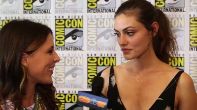 Phoebe_Tonkin__The_Originals__Teases_Hayley_s_Hybrid_Future_-_Comic-Con_2014_197.jpg