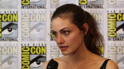 Phoebe_Tonkin__The_Originals__Teases_Hayley_s_Hybrid_Future_-_Comic-Con_2014_225.jpg