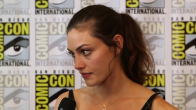 Phoebe_Tonkin__The_Originals__Teases_Hayley_s_Hybrid_Future_-_Comic-Con_2014_246.jpg