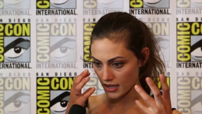 Phoebe_Tonkin__The_Originals__Teases_Hayley_s_Hybrid_Future_-_Comic-Con_2014_257.jpg
