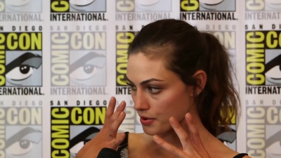 Phoebe_Tonkin__The_Originals__Teases_Hayley_s_Hybrid_Future_-_Comic-Con_2014_258.jpg
