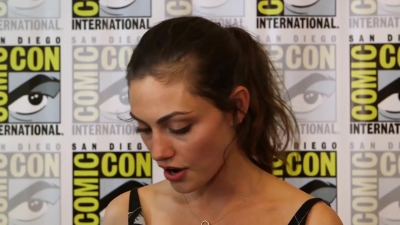 Phoebe_Tonkin__The_Originals__Teases_Hayley_s_Hybrid_Future_-_Comic-Con_2014_261.jpg