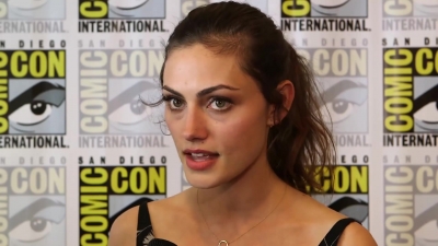 Phoebe_Tonkin__The_Originals__Teases_Hayley_s_Hybrid_Future_-_Comic-Con_2014_264.jpg