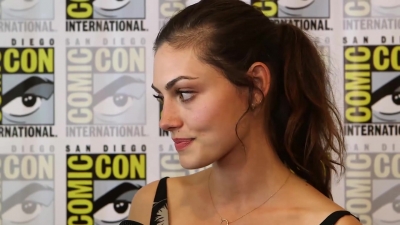 Phoebe_Tonkin__The_Originals__Teases_Hayley_s_Hybrid_Future_-_Comic-Con_2014_268.jpg