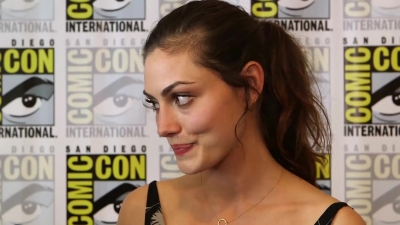 Phoebe_Tonkin__The_Originals__Teases_Hayley_s_Hybrid_Future_-_Comic-Con_2014_270.jpg