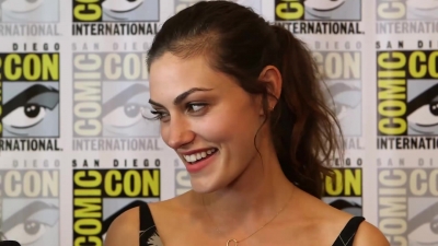 Phoebe_Tonkin__The_Originals__Teases_Hayley_s_Hybrid_Future_-_Comic-Con_2014_273.jpg