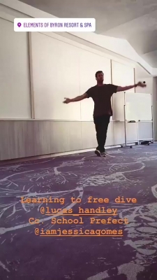 Phoebe_Tonkin_via_Instagram_Stories__28129_2.jpg