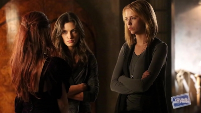 THE_ORIGINALS_Star_Phoebe_Tonkin_Plays__Werewolf_Or_Vampire_0187.jpg