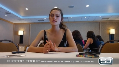 The_Originals__Interview_mit_Phoebe_Tonkin_28Hayley29_auf_der_Comic-Con_2014_087.jpg