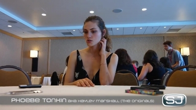 The_Originals__Interview_mit_Phoebe_Tonkin_28Hayley29_auf_der_Comic-Con_2014_128.jpg