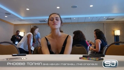 The_Originals__Interview_mit_Phoebe_Tonkin_28Hayley29_auf_der_Comic-Con_2014_306.jpg