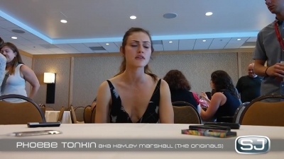 The_Originals__Interview_mit_Phoebe_Tonkin_28Hayley29_auf_der_Comic-Con_2014_349.jpg