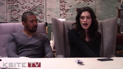 The_Originals_on_Set__Charles_Michael_Davis___Phoebe_Tonkin_0050.jpg