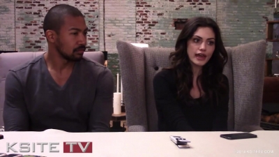 The_Originals_on_Set__Charles_Michael_Davis___Phoebe_Tonkin_0081.jpg