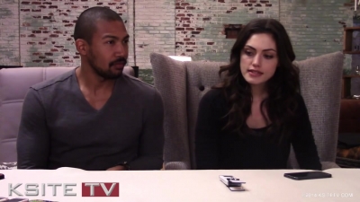 The_Originals_on_Set__Charles_Michael_Davis___Phoebe_Tonkin_0095.jpg