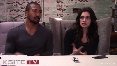 The_Originals_on_Set__Charles_Michael_Davis___Phoebe_Tonkin_0133.jpg