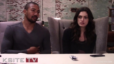 The_Originals_on_Set__Charles_Michael_Davis___Phoebe_Tonkin_0134.jpg