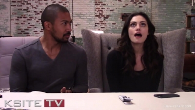The_Originals_on_Set__Charles_Michael_Davis___Phoebe_Tonkin_0160.jpg