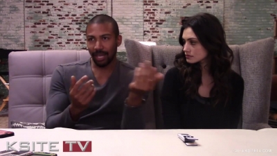The_Originals_on_Set__Charles_Michael_Davis___Phoebe_Tonkin_0375.jpg