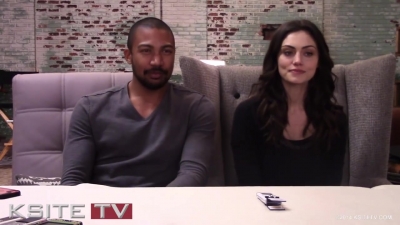 The_Originals_on_Set__Charles_Michael_Davis___Phoebe_Tonkin_0410.jpg