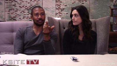 The_Originals_on_Set__Charles_Michael_Davis___Phoebe_Tonkin_0502.jpg