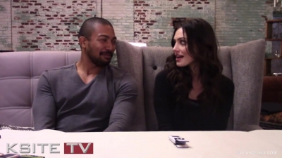 The_Originals_on_Set__Charles_Michael_Davis___Phoebe_Tonkin_0666.jpg