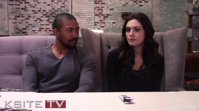 The_Originals_on_Set__Charles_Michael_Davis___Phoebe_Tonkin_0691.jpg