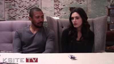 The_Originals_on_Set__Charles_Michael_Davis___Phoebe_Tonkin_0709.jpg