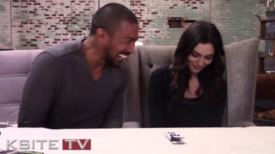 The_Originals_on_Set__Charles_Michael_Davis___Phoebe_Tonkin_0744.jpg