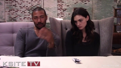 The_Originals_on_Set__Charles_Michael_Davis___Phoebe_Tonkin_0817.jpg