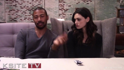 The_Originals_on_Set__Charles_Michael_Davis___Phoebe_Tonkin_0824.jpg