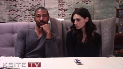The_Originals_on_Set__Charles_Michael_Davis___Phoebe_Tonkin_0829.jpg