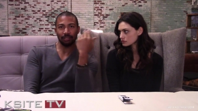 The_Originals_on_Set__Charles_Michael_Davis___Phoebe_Tonkin_0830.jpg