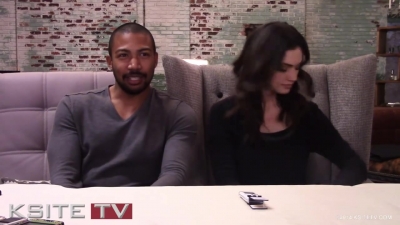 The_Originals_on_Set__Charles_Michael_Davis___Phoebe_Tonkin_0900.jpg