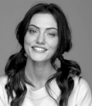 GIRLS_IN_FRAME___PHOEBE_TONKIN_047.jpg