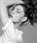 GIRLS_IN_FRAME___PHOEBE_TONKIN_266.jpg