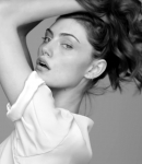 GIRLS_IN_FRAME___PHOEBE_TONKIN_268.jpg