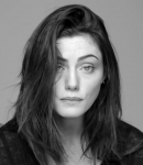 GIRLS_IN_FRAME___PHOEBE_TONKIN_373.jpg