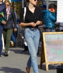 Out_at_the_Farmers_Market_in_Studio_City___282629.jpg