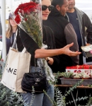 Out_at_the_Farmers_Market_in_Studio_City___287529.jpg