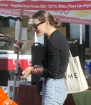 Out_at_the_Farmers_Market_in_Studio_City___288129.jpg