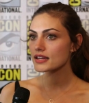 Filename=Phoebe_Tonkin__The_Originals__Teases_Hayley_s_Hybrid_Future_-_Comic-Con_2014_219.jpg
Filesize=159KiB
Dimensions=1920x1080
Date added=Nov 01, 2018 Phoebe_Tonkin__The_Originals__Teases_Hayley_s_Hybrid_Future_-_Comic-Con_2014_219.jpg